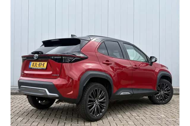 Toyota Yaris Cross (2024) thumbnail 3