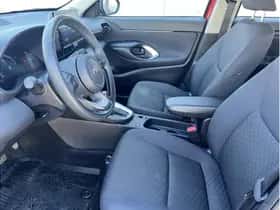 Toyota Yaris Cross (2025) thumbnail 7