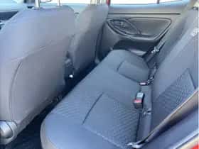 Toyota Yaris Cross (2025) thumbnail 8