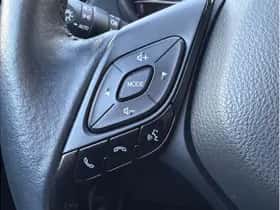Toyota C-HR (2023) thumbnail 16