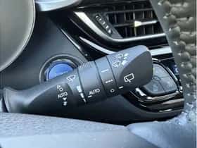Toyota C-HR (2023) thumbnail 18