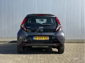 Toyota Aygo (2021) thumbnail 5