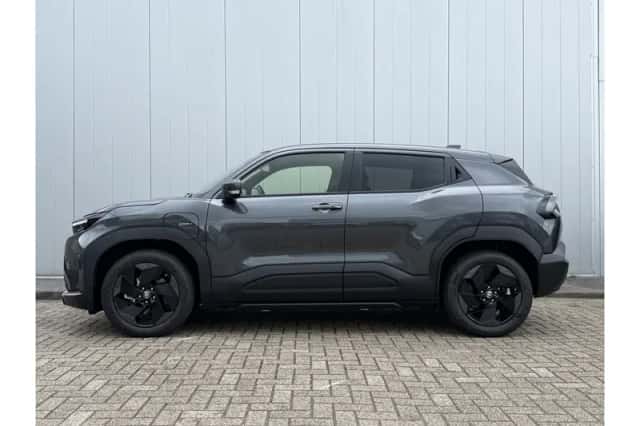 Toyota Urban Cruiser (2025) thumbnail 2