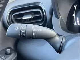 Toyota Yaris Cross (2025) thumbnail 17