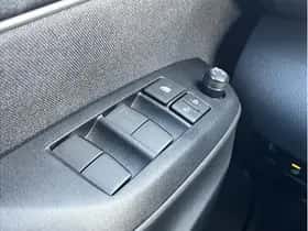 Toyota Yaris Cross (2025) thumbnail 20