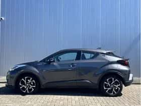 Toyota C-HR (2020) thumbnail 2