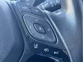 Toyota C-HR (2020) thumbnail 20