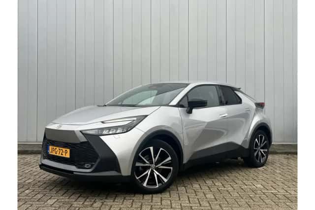 Toyota C-HR (2024) thumbnail 1