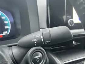 Toyota C-HR (2024) thumbnail 13