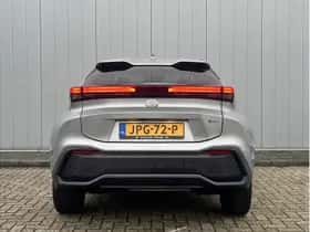 Toyota C-HR (2024) thumbnail 3