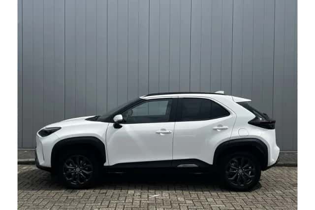 Toyota Yaris Cross (2023) thumbnail 3