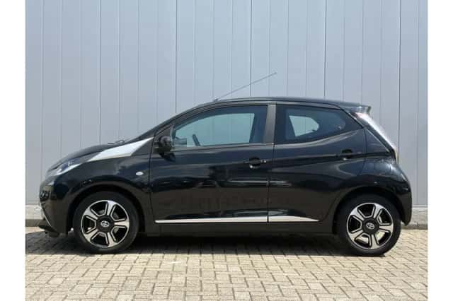 Toyota Aygo (2014) thumbnail 2