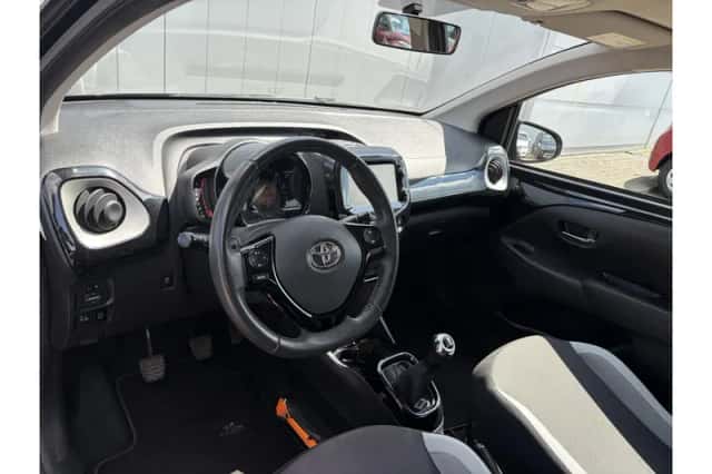 Toyota Aygo (2014) thumbnail 6