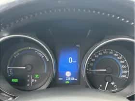 Toyota Auris (2018) thumbnail 18