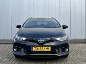 Toyota Auris (2018) thumbnail 3