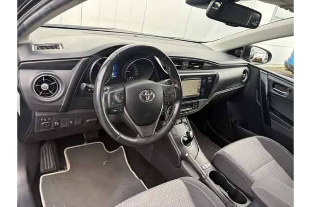 Toyota Auris (2018) thumbnail 6