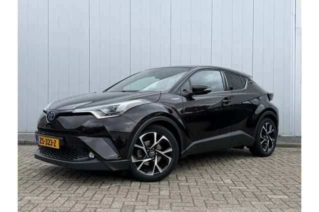 Toyota C-HR (2019) thumbnail 1