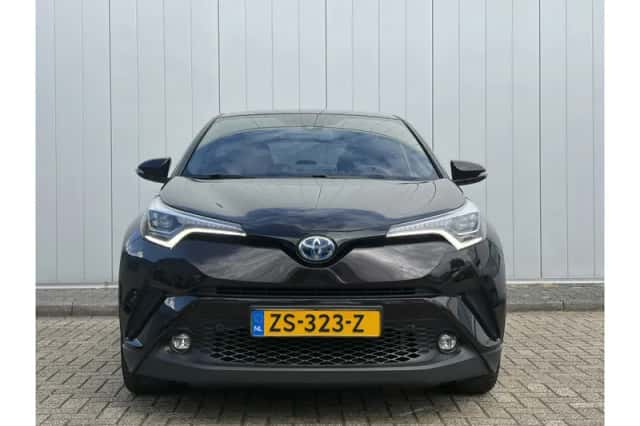 Toyota C-HR (2019) thumbnail 5