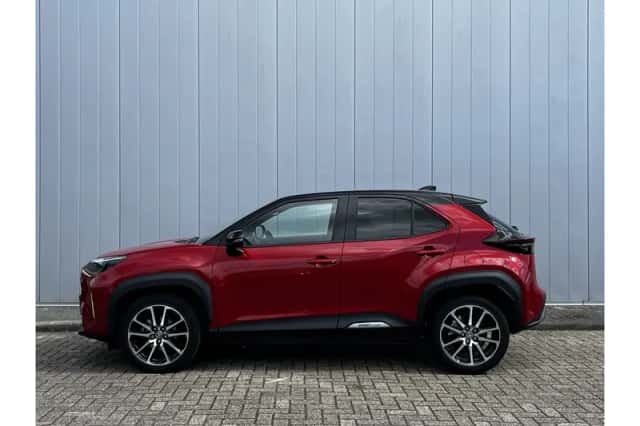 Toyota Yaris Cross (2024) thumbnail 2