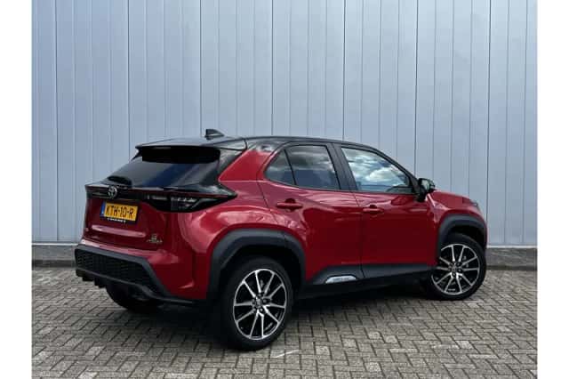 Toyota Yaris Cross (2024) thumbnail 4