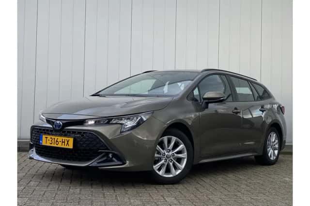 Toyota Corolla (2023) thumbnail 1