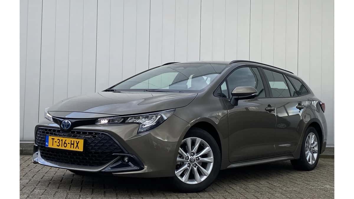 Toyota Corolla (2023) — foto 1