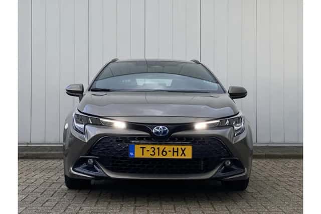 Toyota Corolla (2023) thumbnail 4