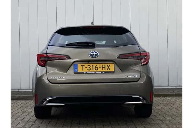 Toyota Corolla (2023) thumbnail 5
