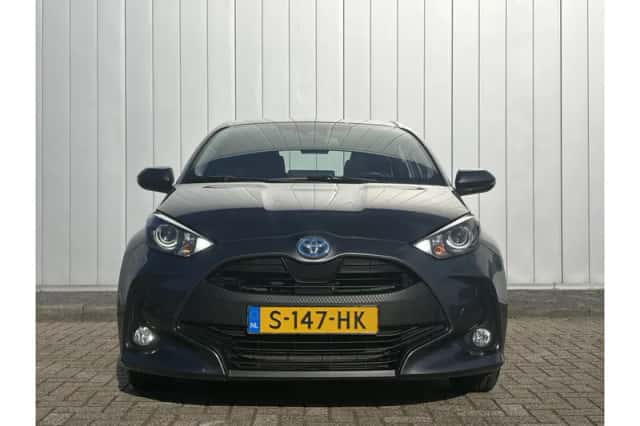 Toyota Yaris (2022) thumbnail 4