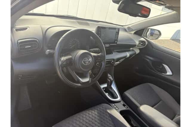 Toyota Yaris (2022) thumbnail 6