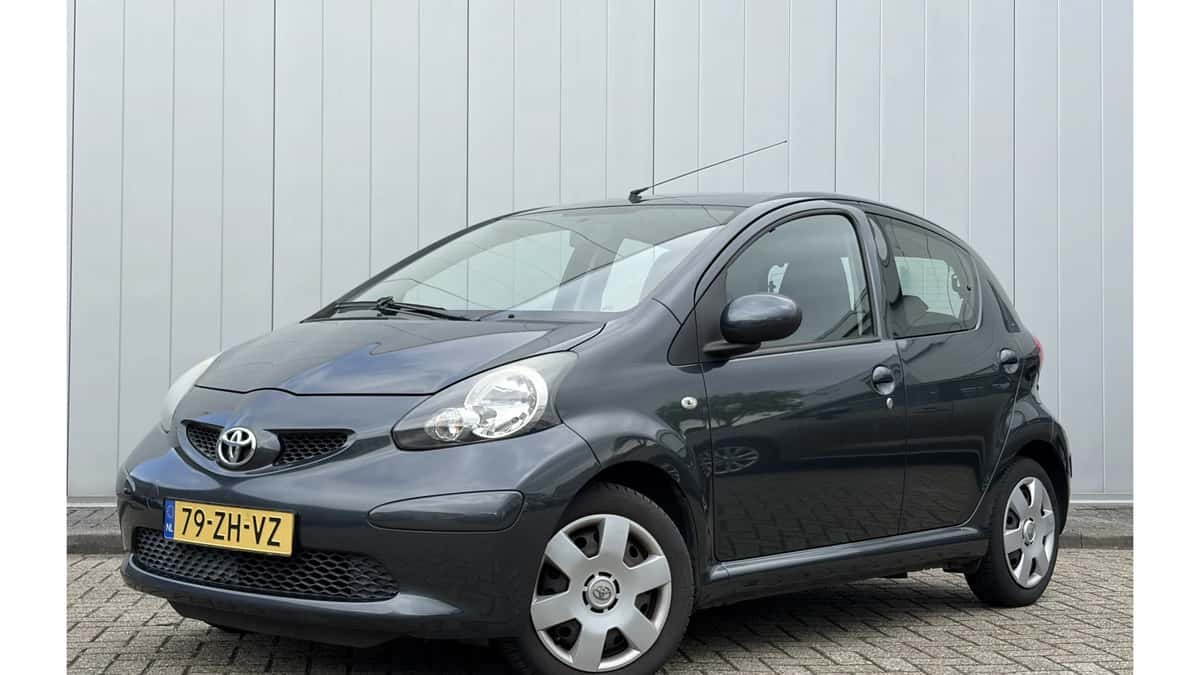 Toyota Aygo (2008) — foto 1