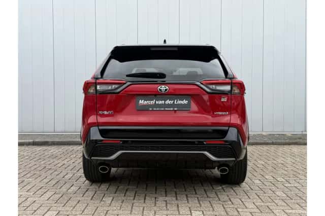 Toyota RAV4 (2024) thumbnail 5