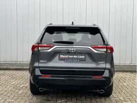 Toyota RAV4 (2022) thumbnail 5