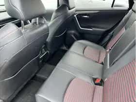 Toyota RAV4 (2022) thumbnail 8