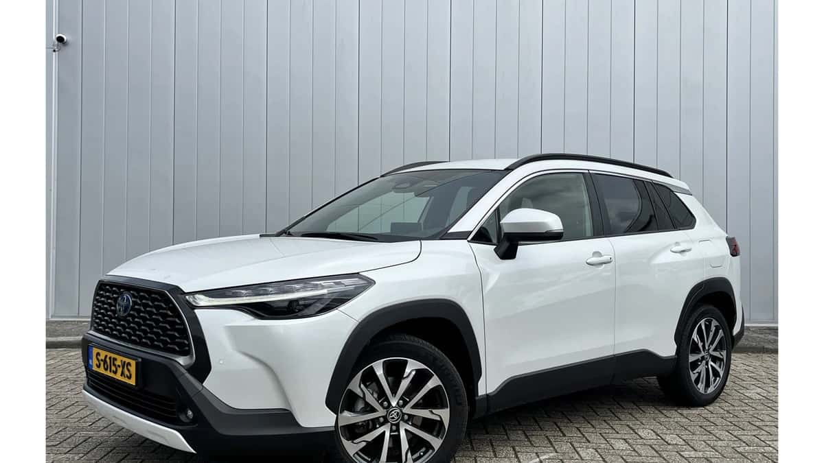 Toyota Corolla (2023) — foto 1