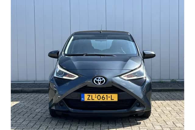 Toyota Aygo (2019) thumbnail 2