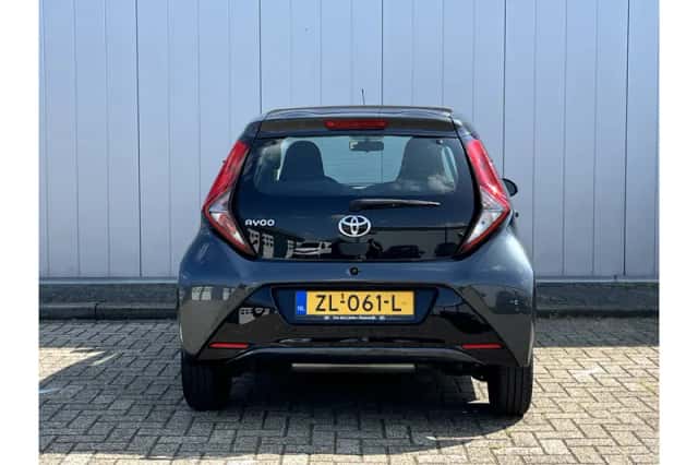 Toyota Aygo (2019) thumbnail 3