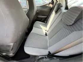 Toyota Aygo (2019) thumbnail 9