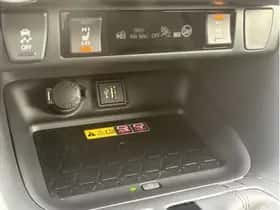 Toyota RAV4 (2025) thumbnail 18