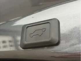 Toyota RAV4 (2025) thumbnail 30