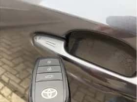 Toyota RAV4 (2025) thumbnail 33