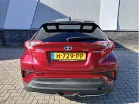 Toyota C-HR (2017) thumbnail 4