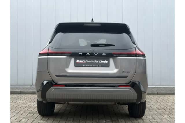 Toyota RAV4 (2025) thumbnail 5