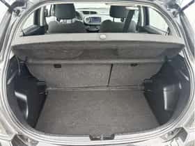 Toyota Yaris (2012) thumbnail 12