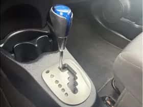 Toyota Yaris (2012) thumbnail 20