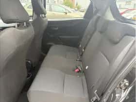 Toyota Yaris (2012) thumbnail 8