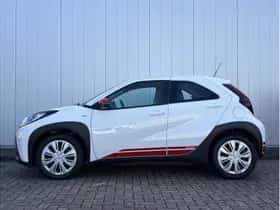 Toyota Aygo X (2023) thumbnail 2