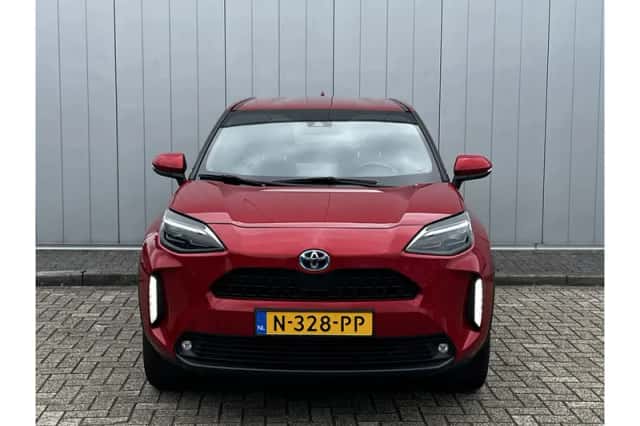 Toyota Yaris Cross (2021) thumbnail 2
