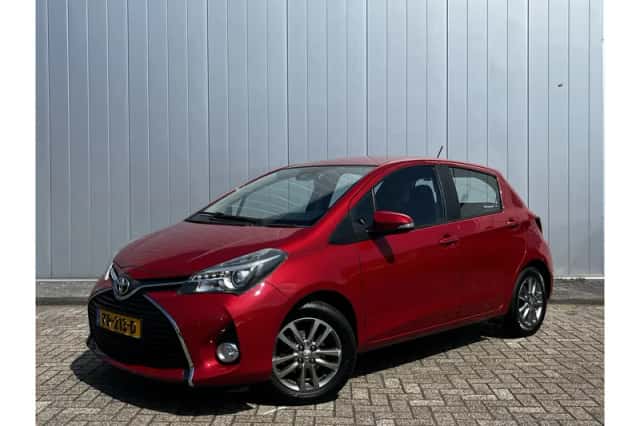 Toyota Yaris (2016) thumbnail 1