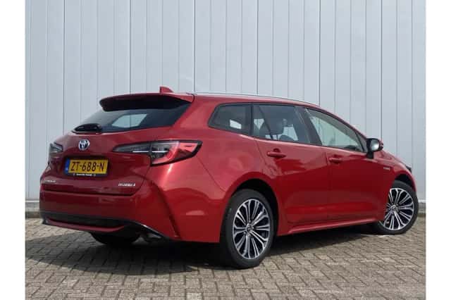 Toyota Corolla (2019) thumbnail 3